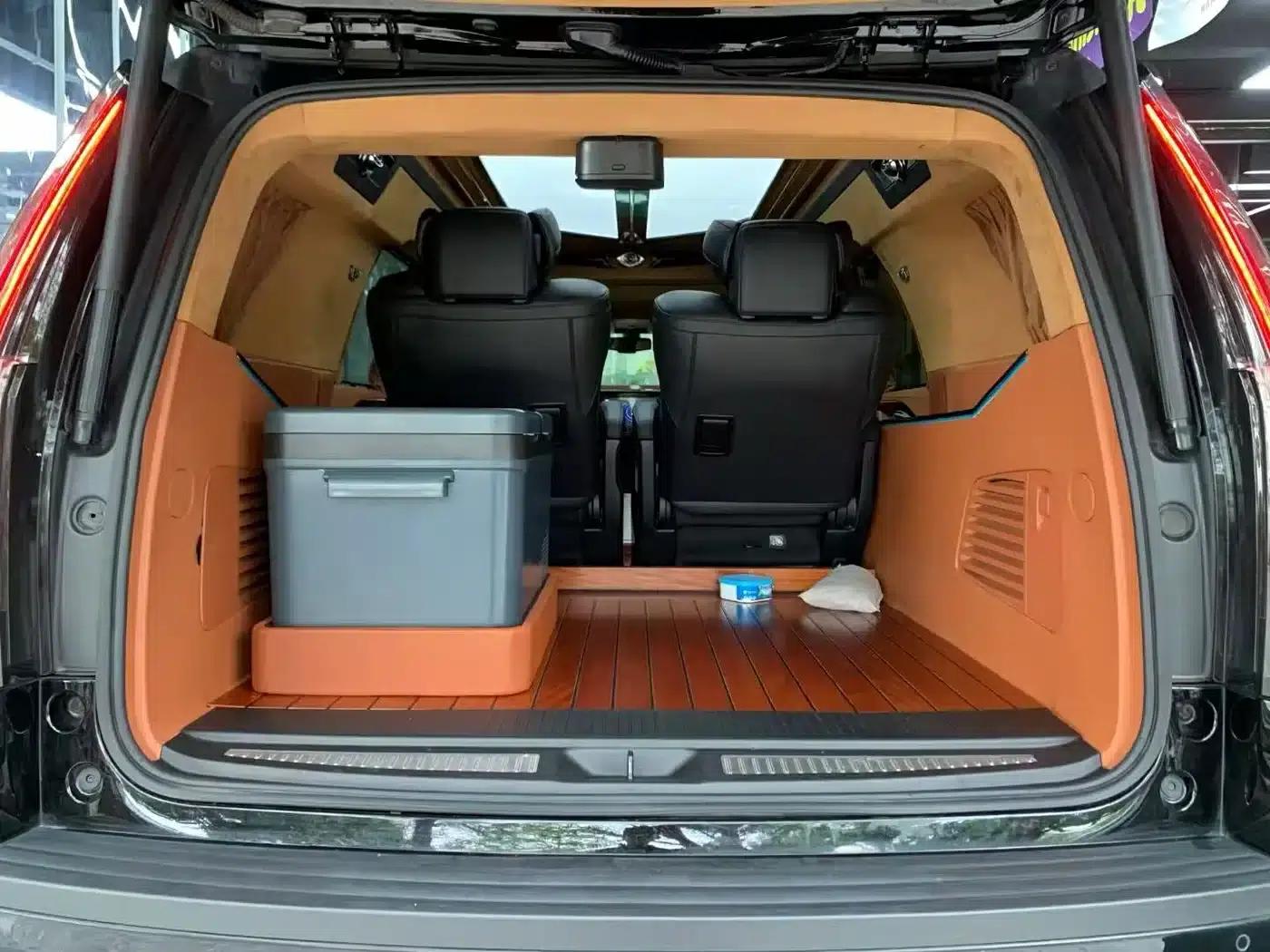 2017 Cadillac Escalade 6.2L US Spec — миниатюра 38