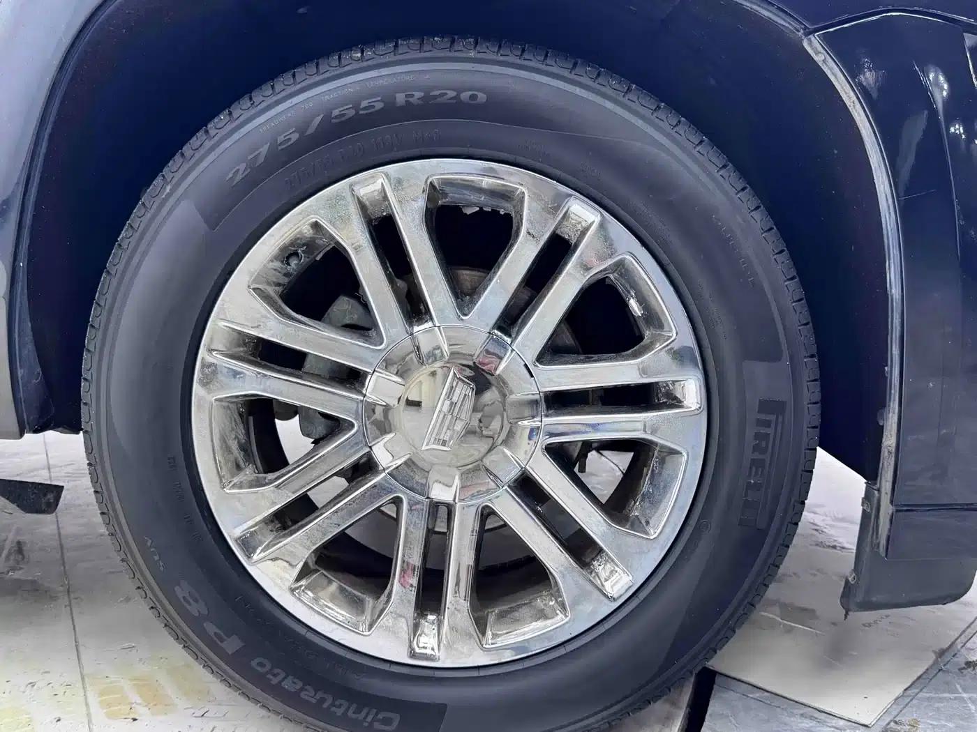 2017 Cadillac Escalade 6.2L US Spec — миниатюра 10