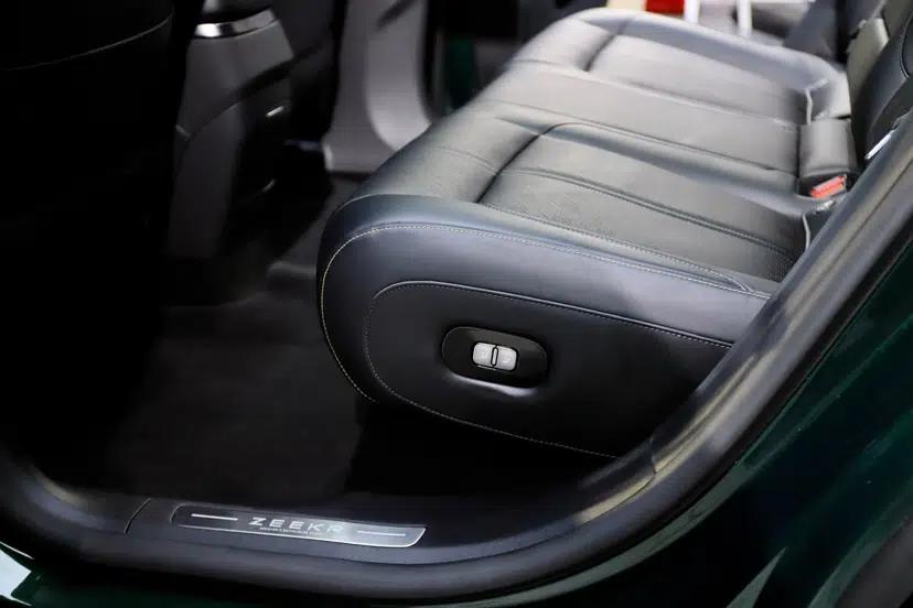 Zeekr 7X 2025 100kWh Long-Range All-Wheel Drive Intelligent Driving Version — миниатюра 38