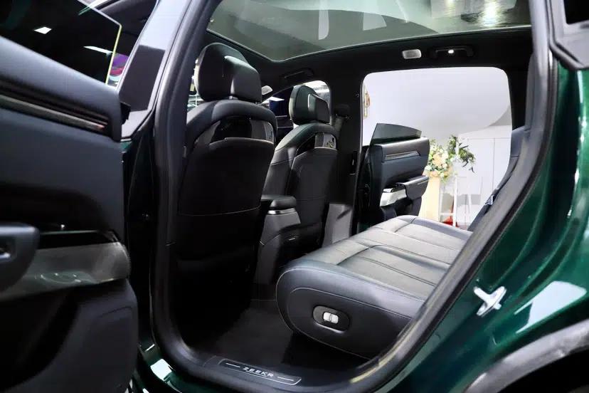 Zeekr 7X 2025 100kWh Long-Range All-Wheel Drive Intelligent Driving Version — миниатюра 39