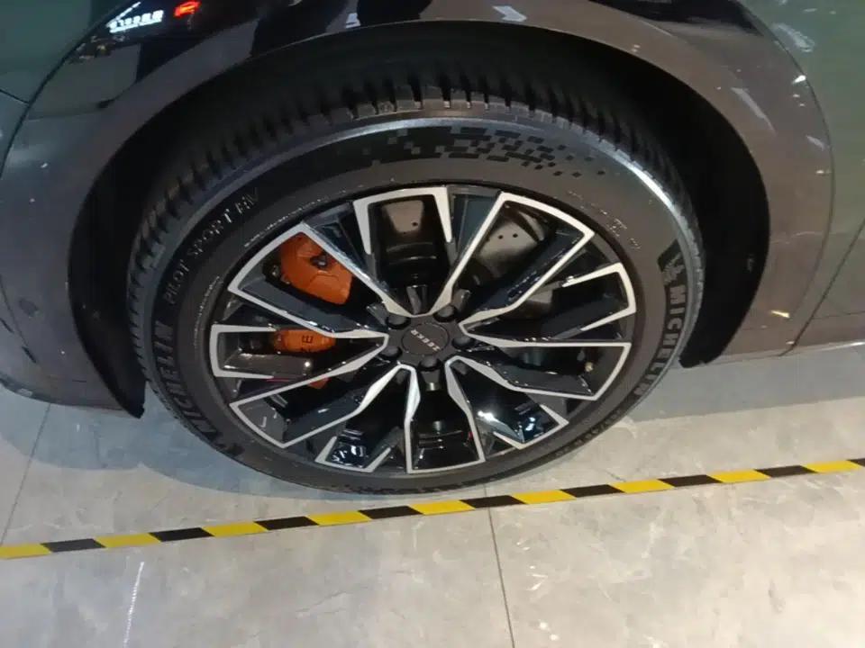 Zeekr 7X 2025 100kWh Long-Range All-Wheel Drive Intelligent Driving Version — миниатюра 10