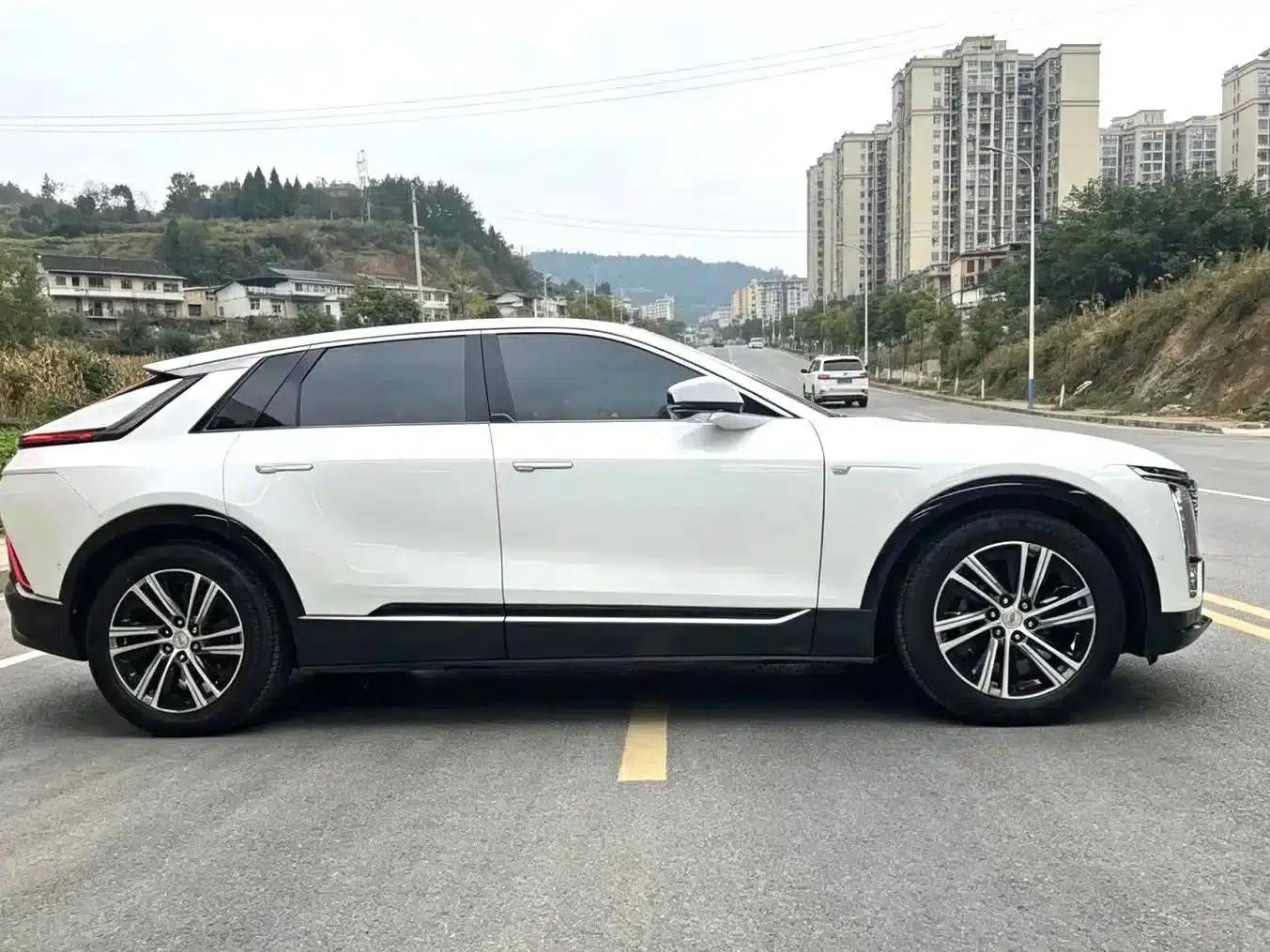 iQ Ruige 2022 Rear-Wheel Drive Long-Range Premium Edition — миниатюра 7