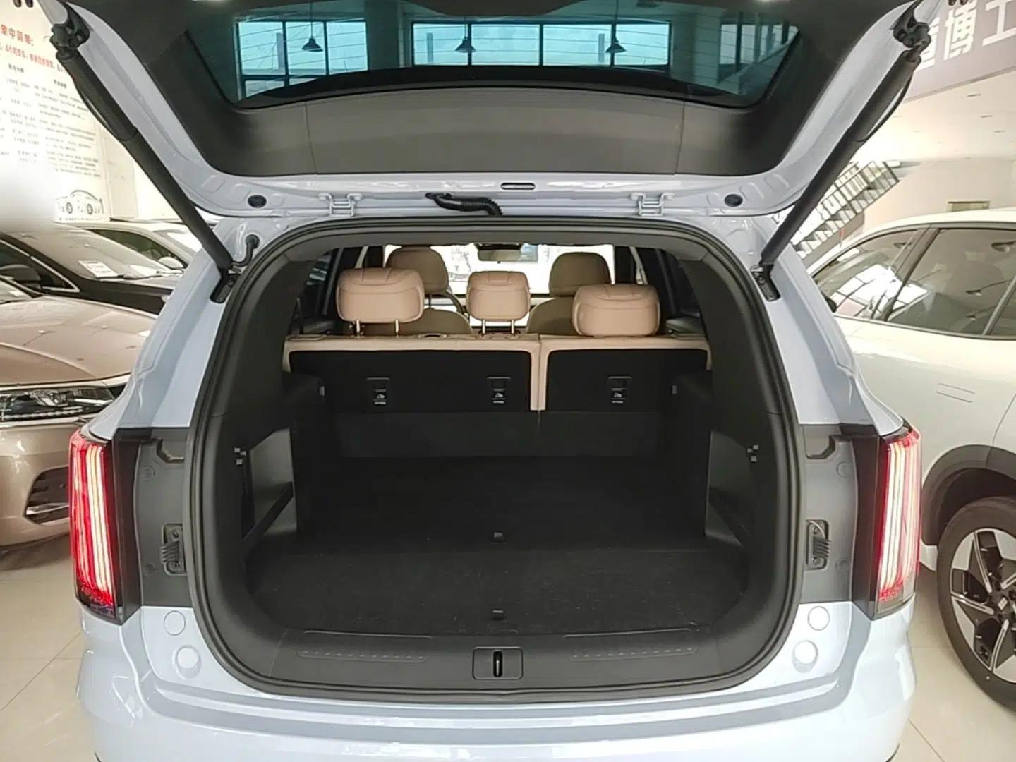 JETOUR Shanhai L7 Plus 2025 Model 121km Comfort 5-seater — миниатюра 22