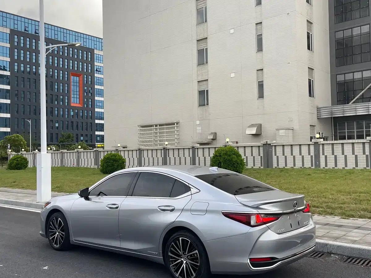 Lexus ES 2021 300h Premium Edition — миниатюра 7