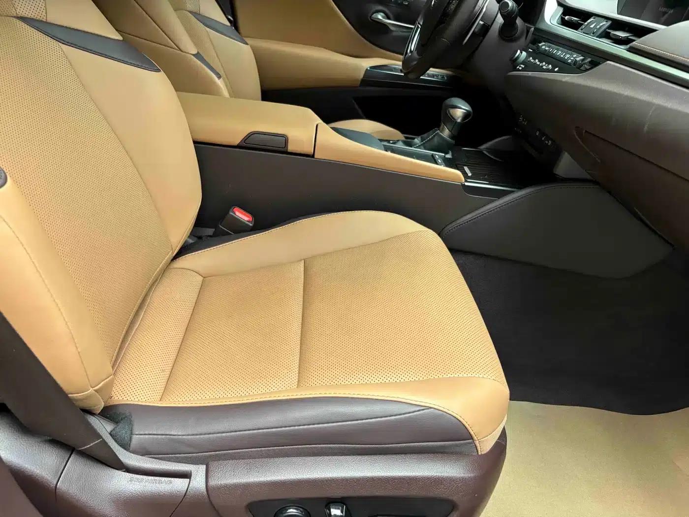 Lexus ES 2020 200 Luxury Edition — миниатюра 13