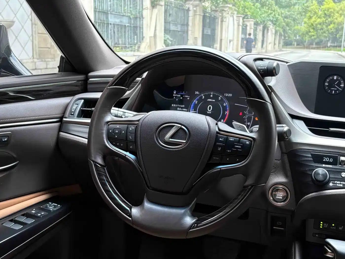 Lexus ES 2020 200 Luxury Edition — миниатюра 17