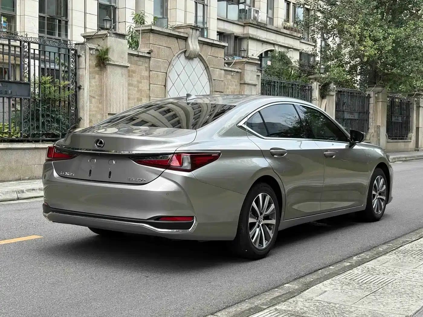 Lexus ES 2020 200 Luxury Edition — миниатюра 4