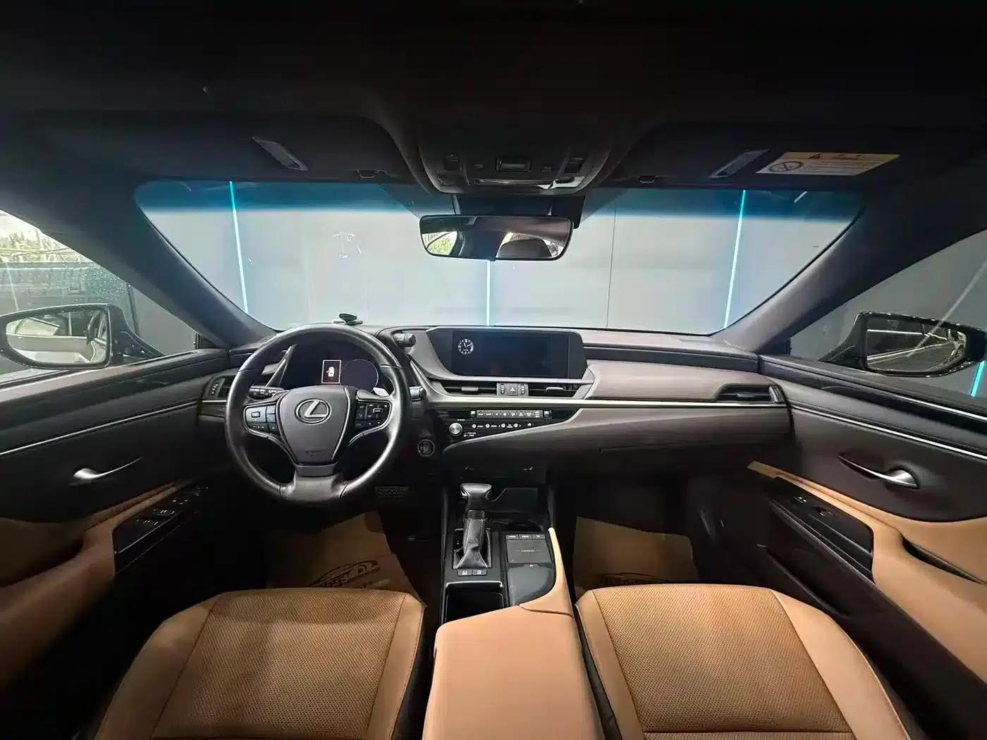 Lexus ES 2020 200 Excellence Edition — миниатюра 9