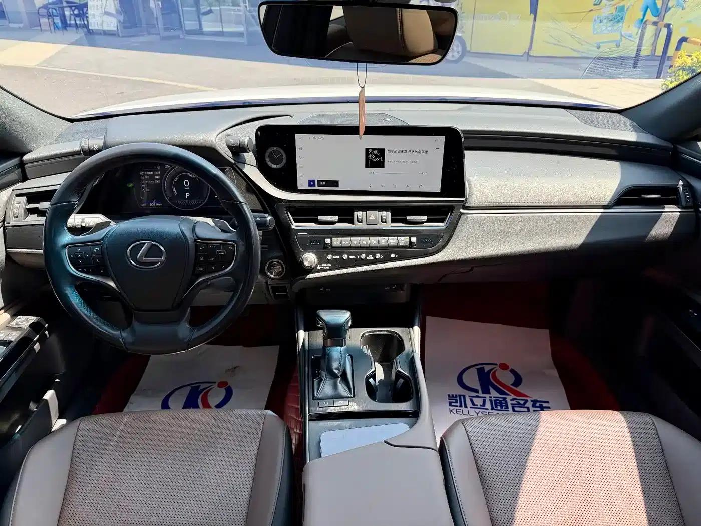 Lexus ES 2022 300h Premium Edition — миниатюра 10