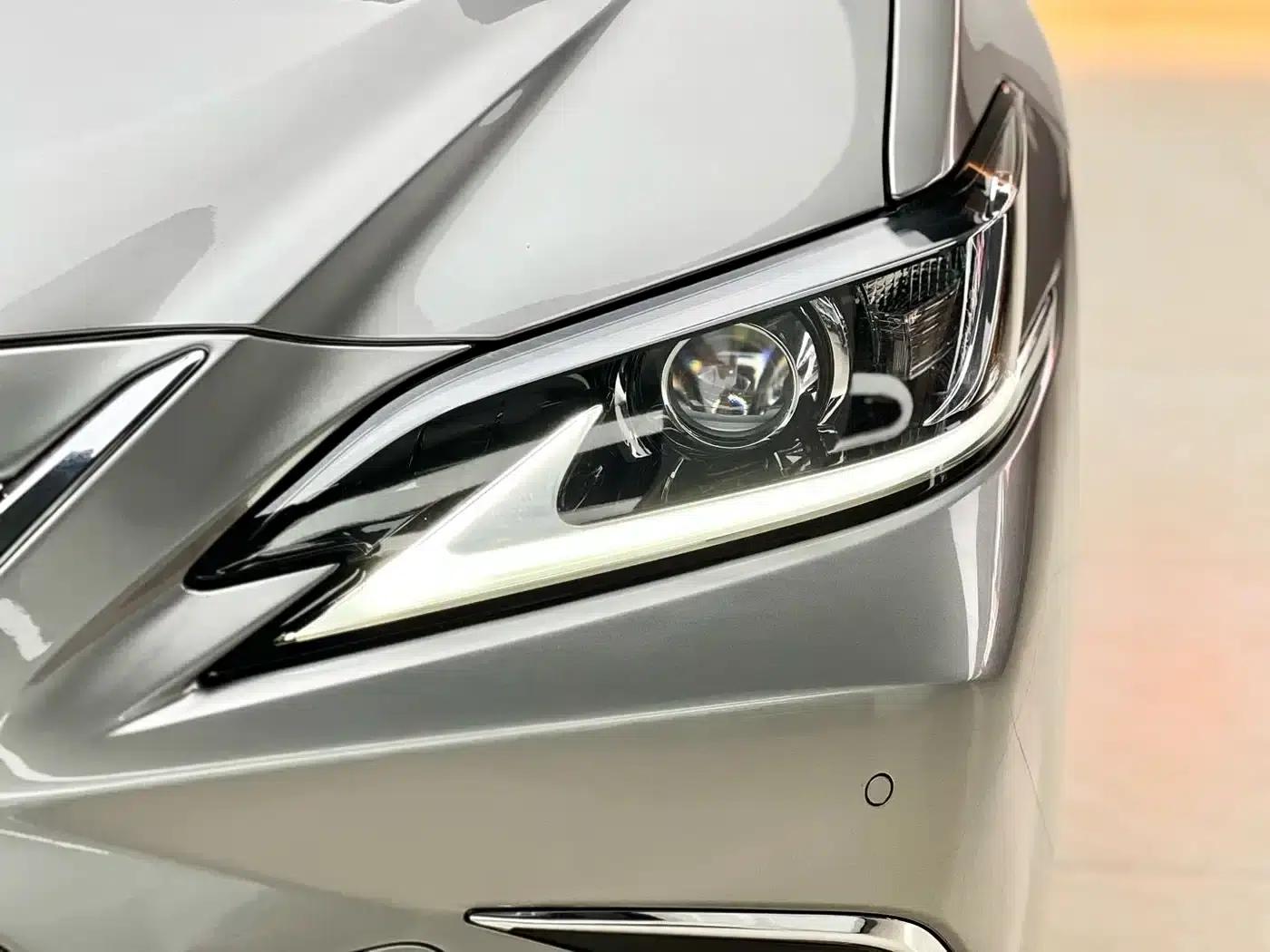 Lexus ES 2018 200 Premium Edition (China V emission standard) — миниатюра 16