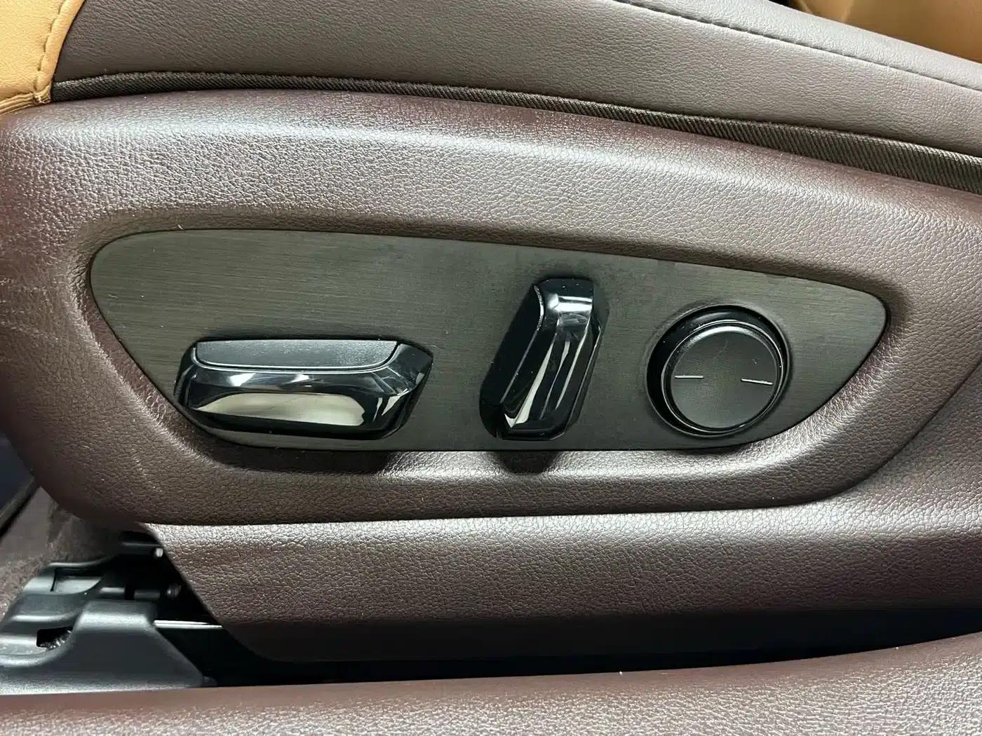 Lexus ES 2018 200 Premium Edition (China V emission standard) — миниатюра 19