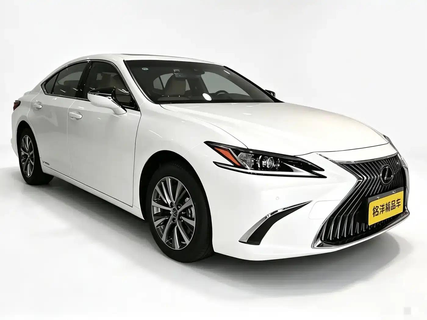 Lexus ES 2018 300h Premium Edition (China V emission standard) — миниатюра 3