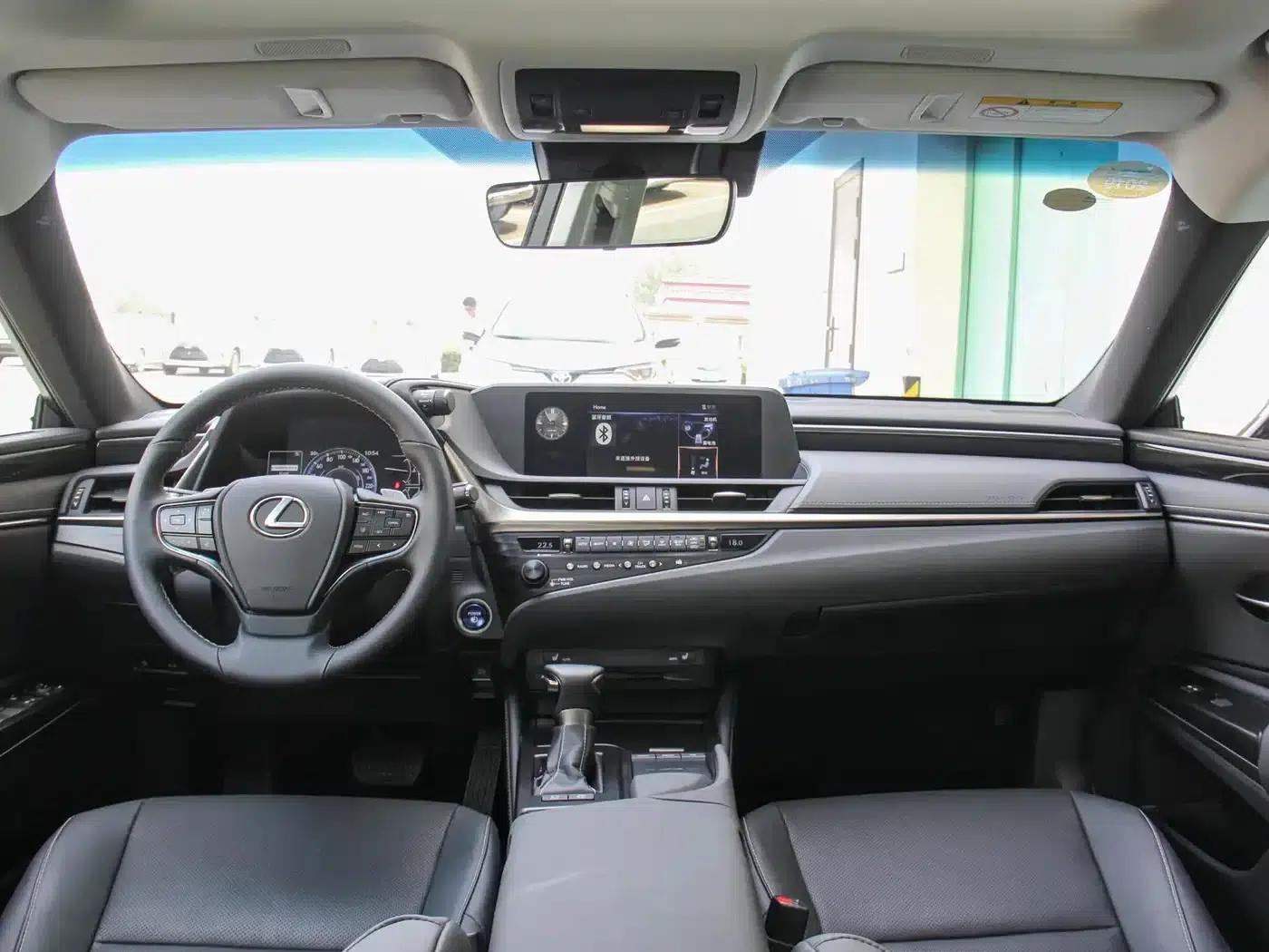 Lexus ES 2018 300h Premium Edition (China V emission standard) — миниатюра 9