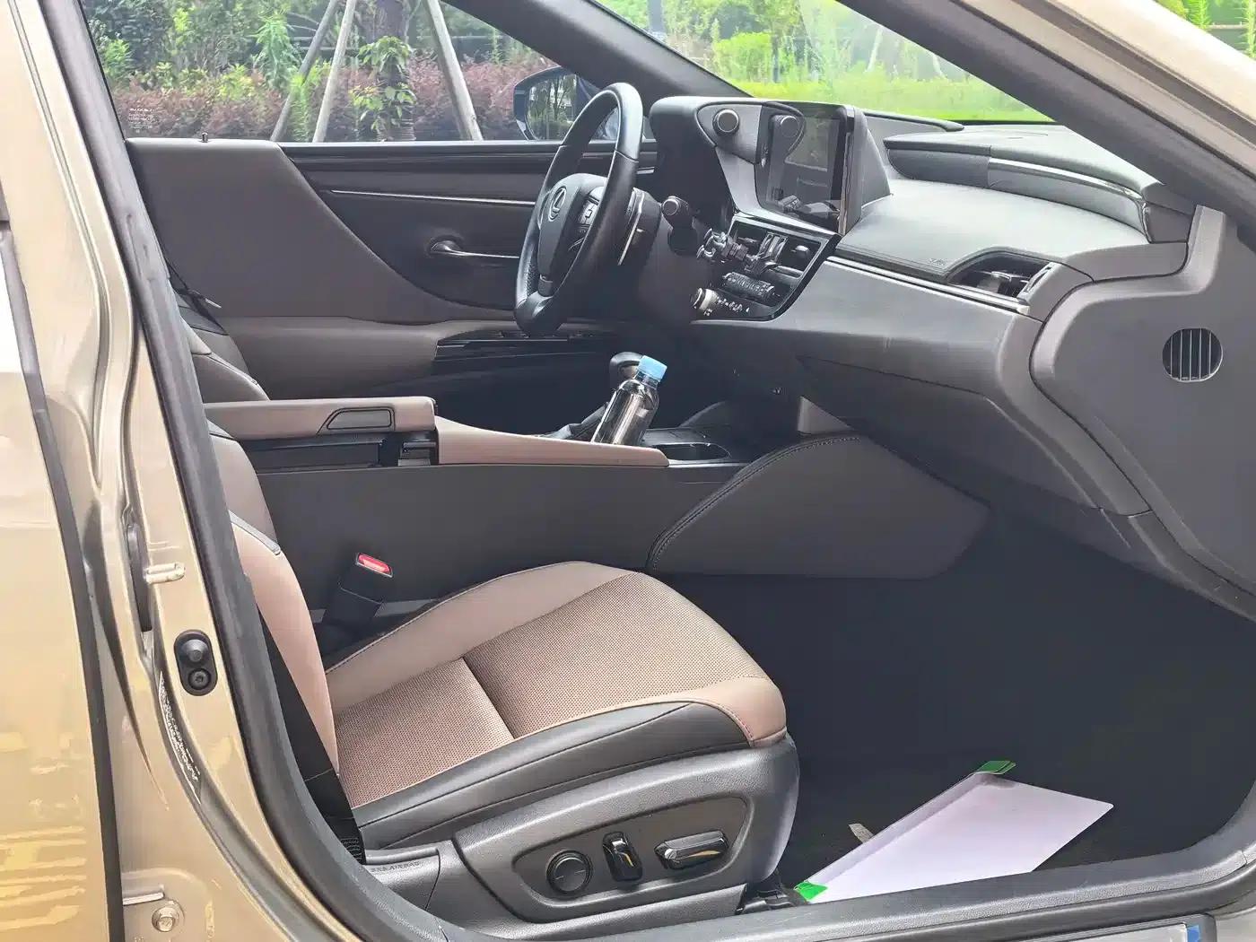 Lexus ES 2023 200 Premium Edition — миниатюра 12