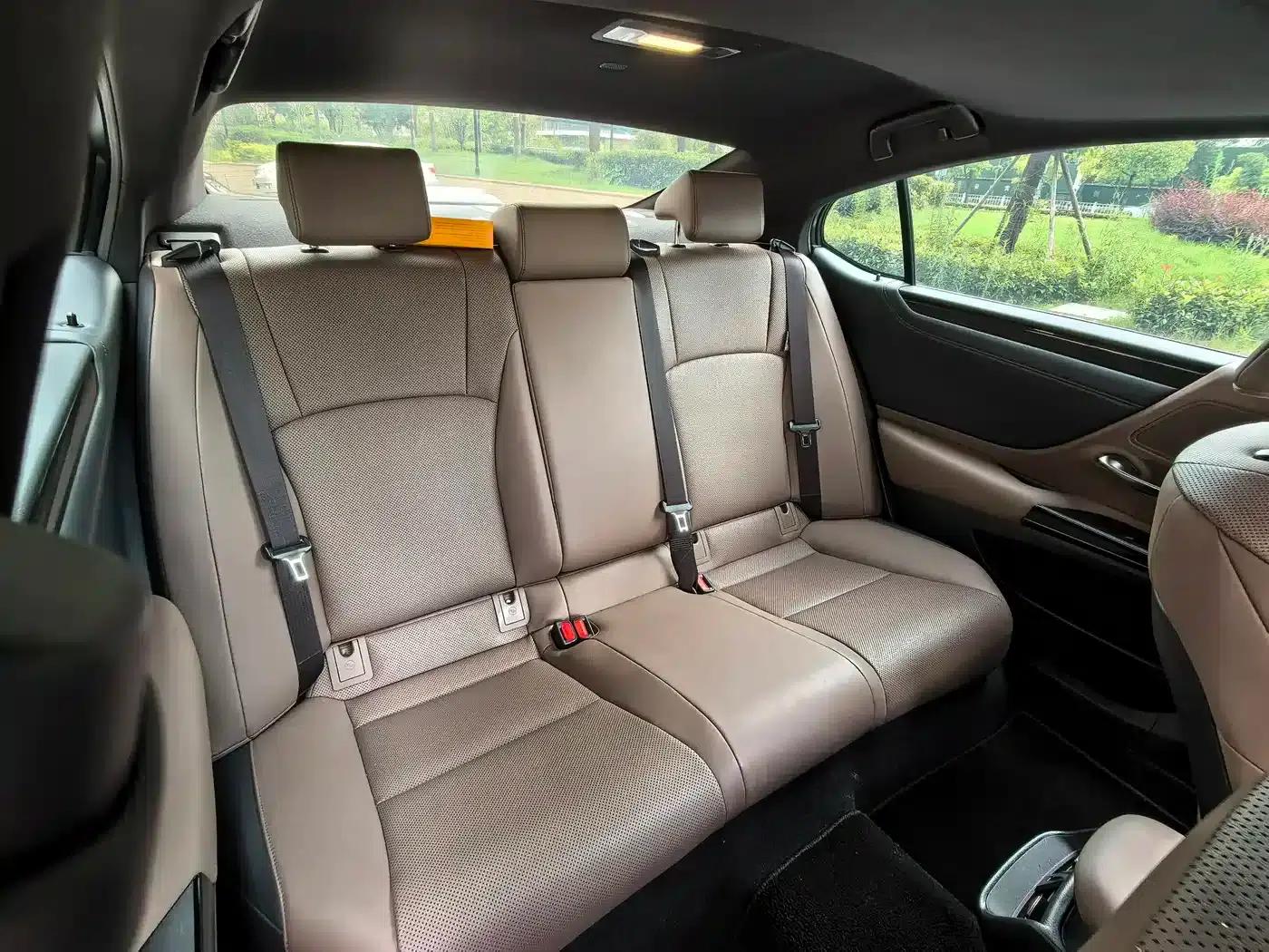 Lexus ES 2023 200 Premium Edition — миниатюра 13