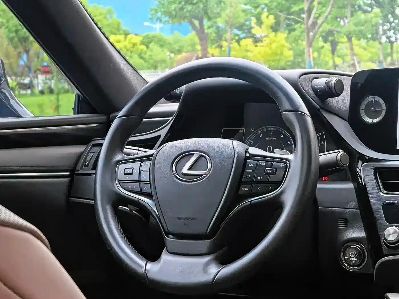 Lexus ES 2023 200 Premium Edition — миниатюра 17