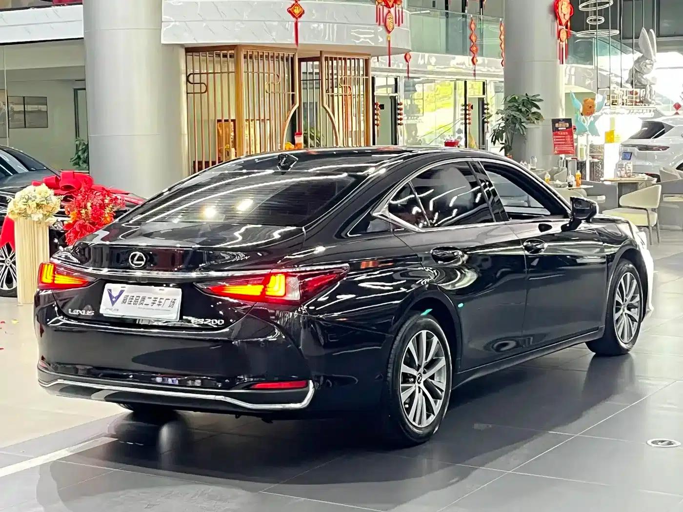 Lexus ES 2020 200 Excellence Edition — миниатюра 7