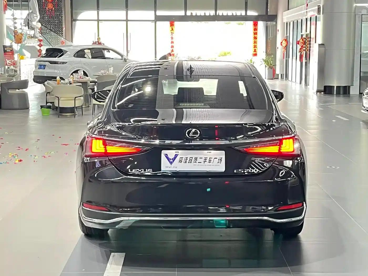 Lexus ES 2020 200 Excellence Edition — миниатюра 9