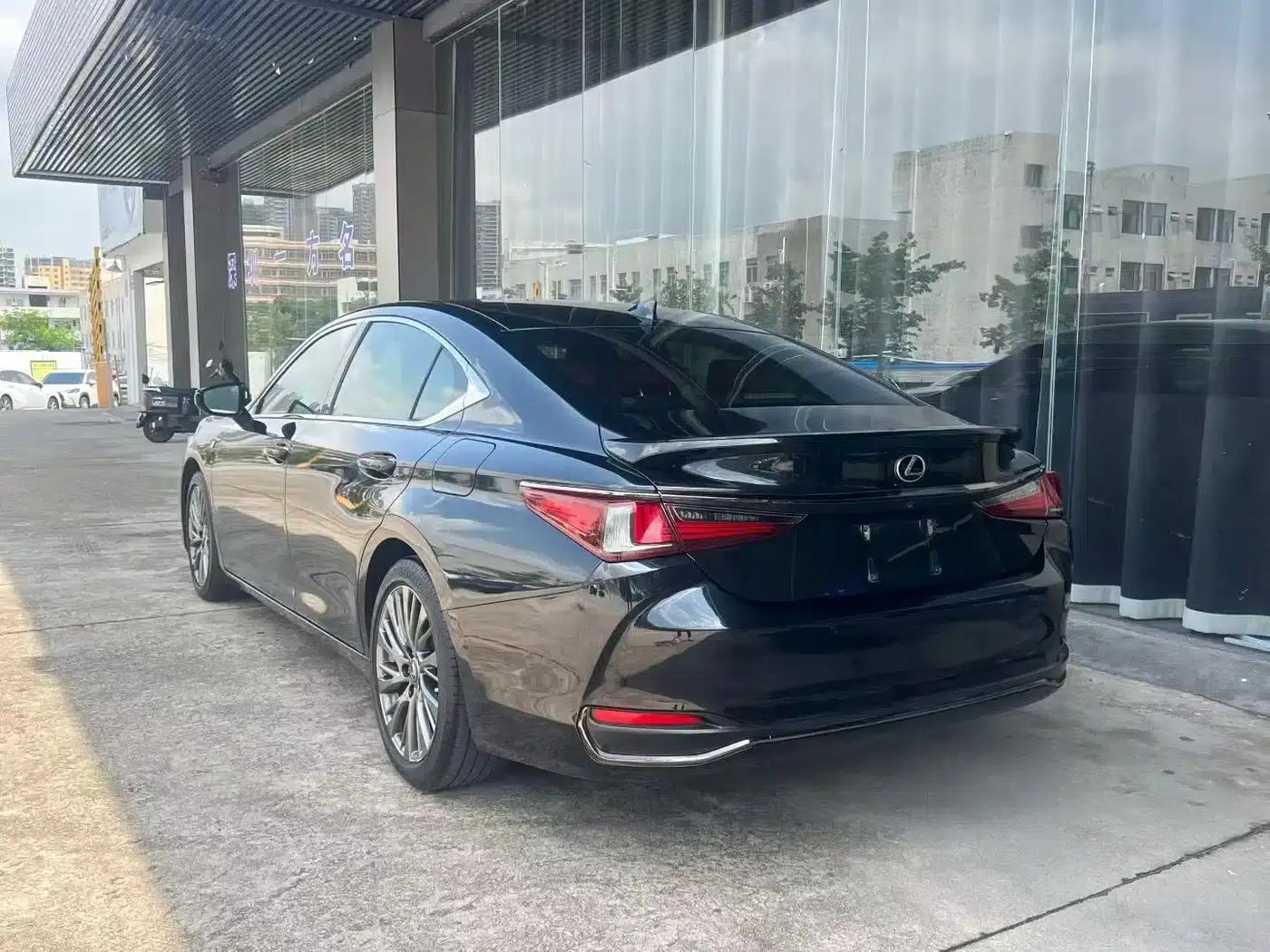 Lexus ES 2018 260 F SPORT (China V emission standard) — миниатюра 9