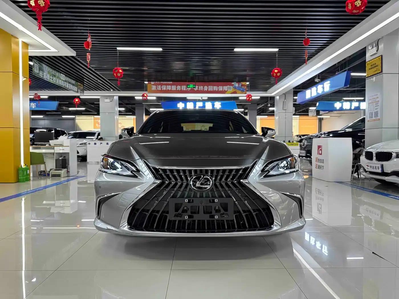 Lexus ES 2021 Model 200 Premium Edition — миниатюра 2
