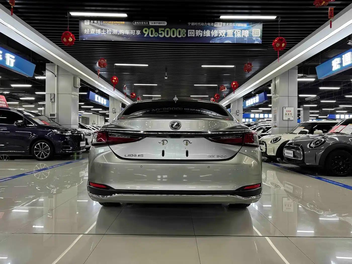 Lexus ES 2021 Model 200 Premium Edition — миниатюра 8