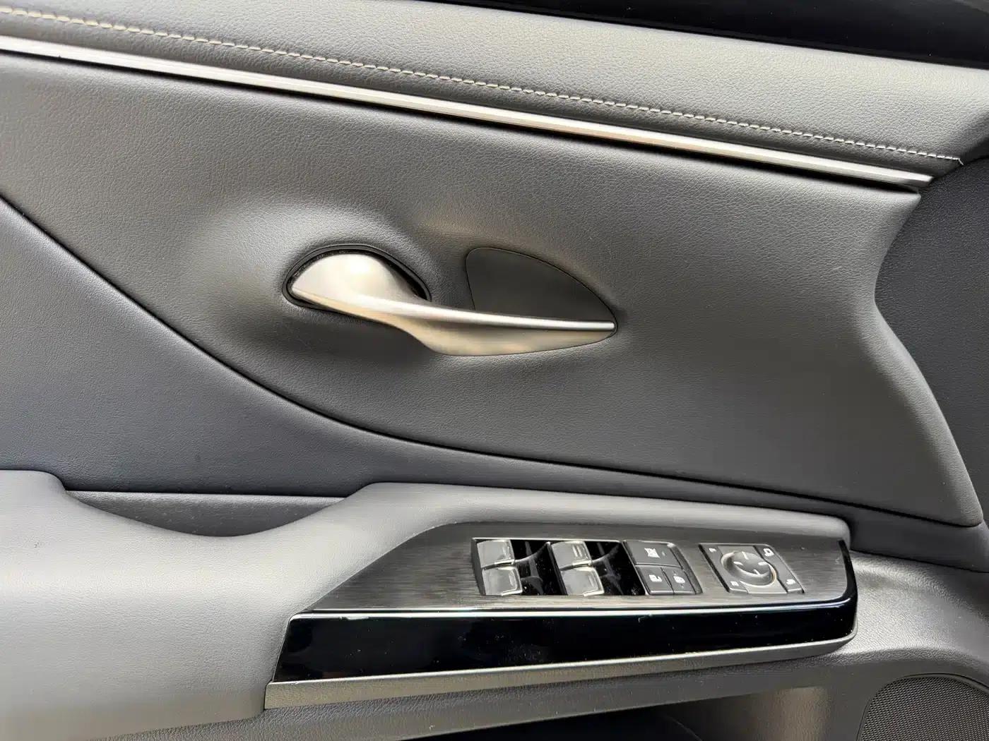 Lexus ES 2022 200 Premium Edition — миниатюра 15