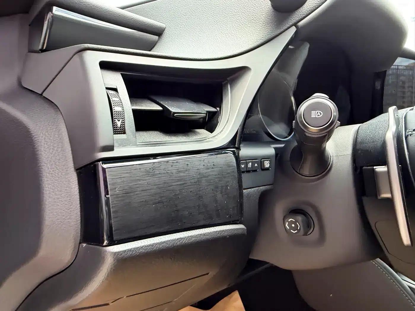 Lexus ES 2022 200 Premium Edition — миниатюра 16