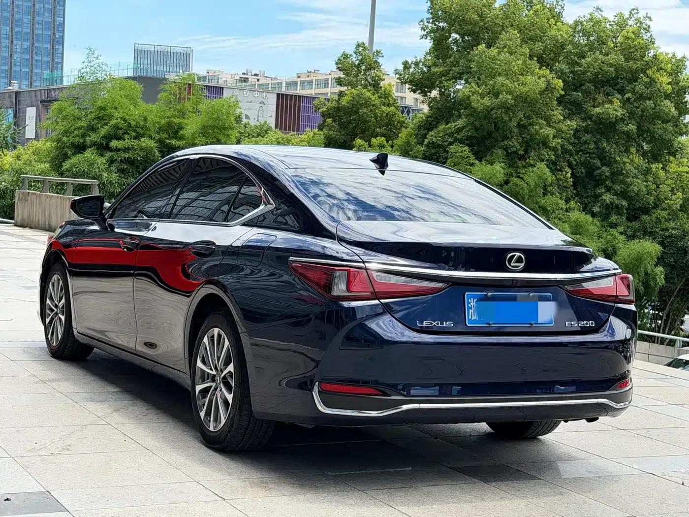 Lexus ES 2022 200 Premium Edition — миниатюра 5
