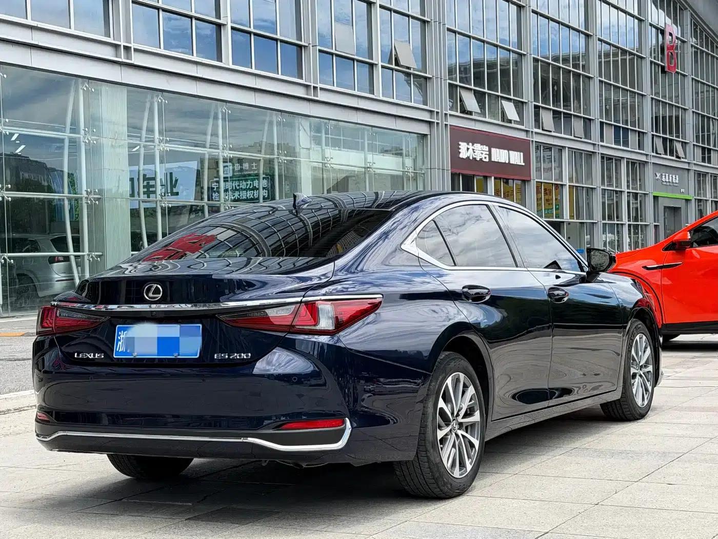 Lexus ES 2022 200 Premium Edition — миниатюра 7