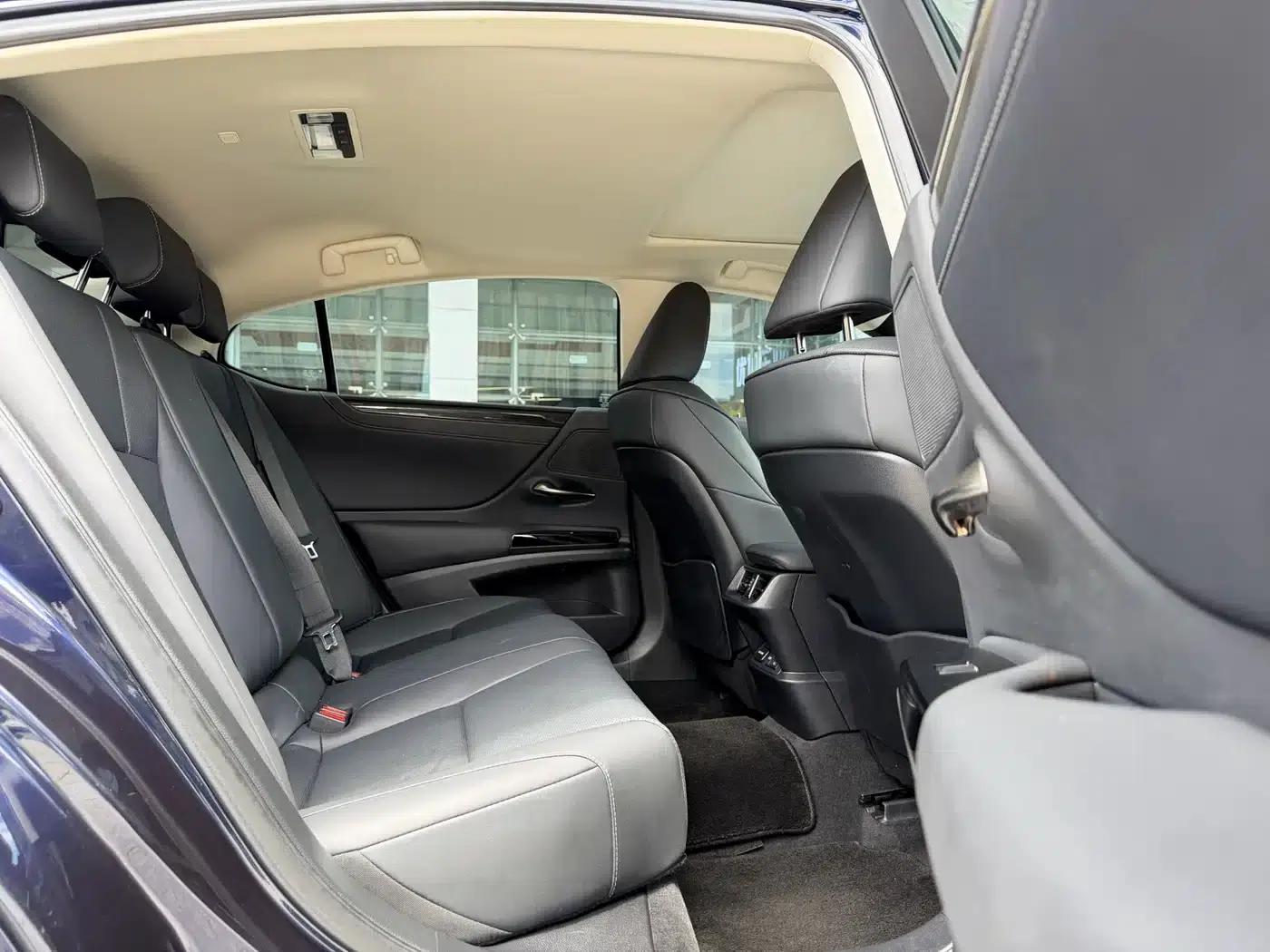 Lexus ES 2022 200 Premium Edition — миниатюра 9