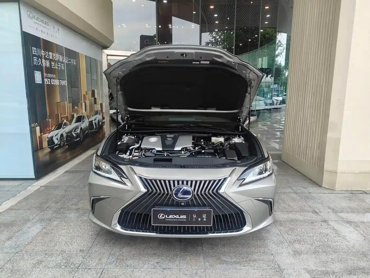 Lexus ES 2020 300h Premium Edition — миниатюра 6