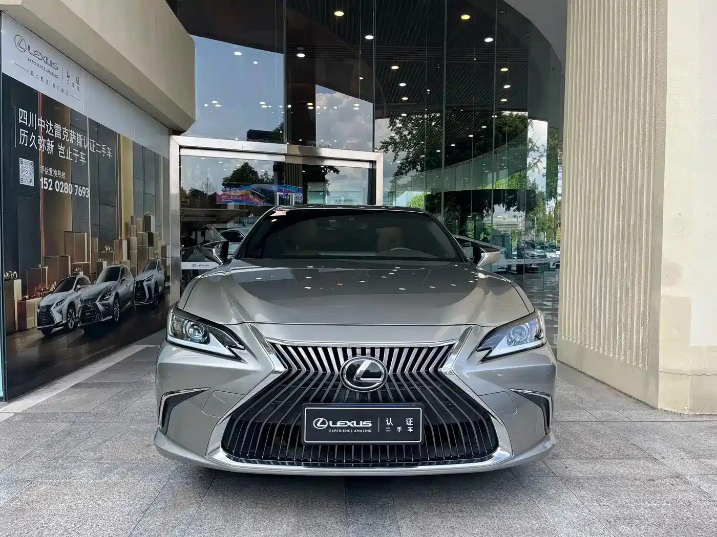 Lexus ES 2020 200 Excellence Edition — миниатюра 1