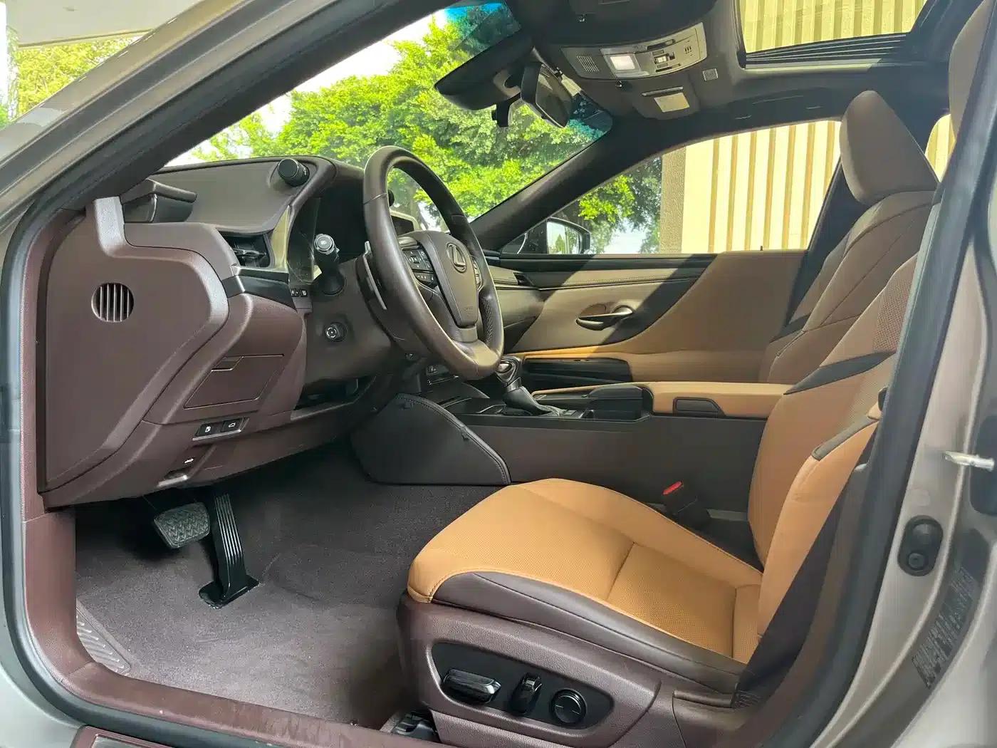 Lexus ES 2020 200 Excellence Edition — миниатюра 4