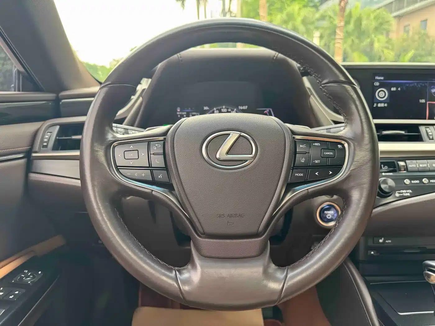 Lexus ES 2018 300h Premium Edition (China V emission standard) — миниатюра 11