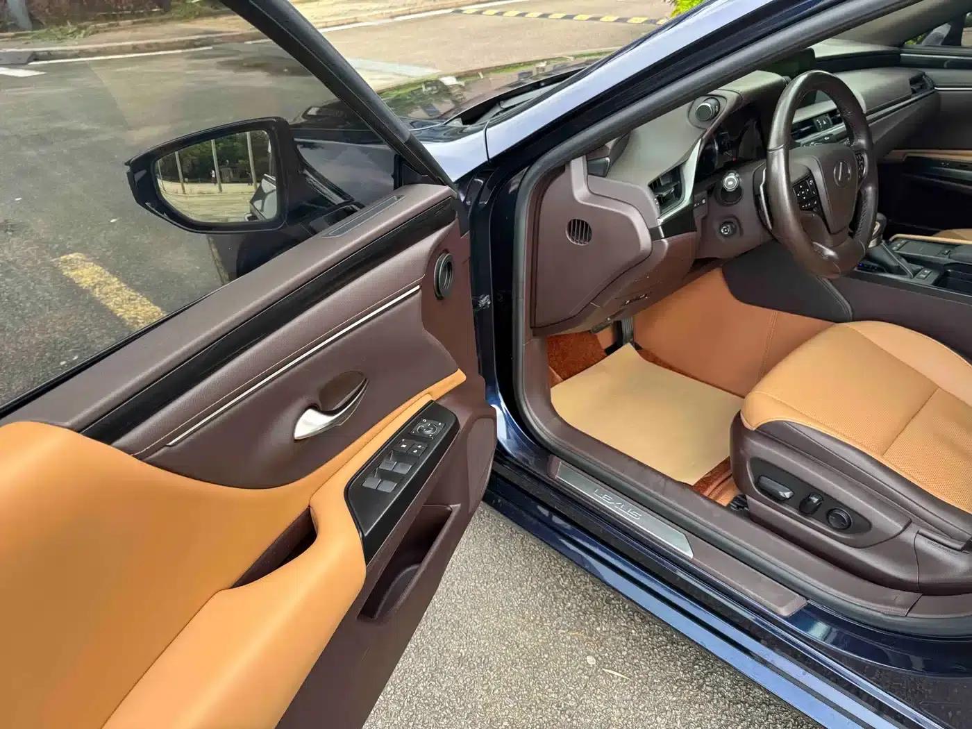 Lexus ES 2018 300h Premium Edition (China V emission standard) — миниатюра 21