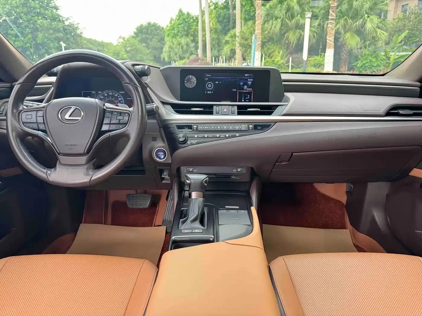 Lexus ES 2018 300h Premium Edition (China V emission standard) — миниатюра 10