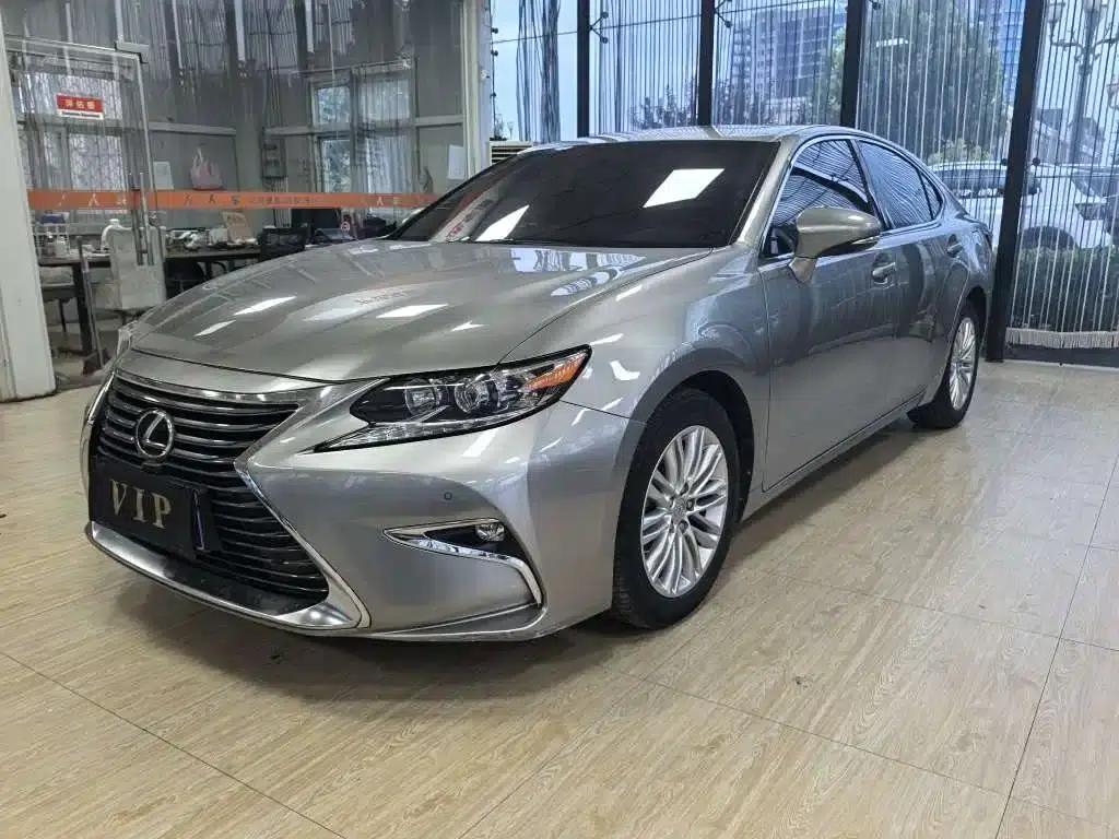 Lexus ES 2015 200 Elite Edition — миниатюра 1