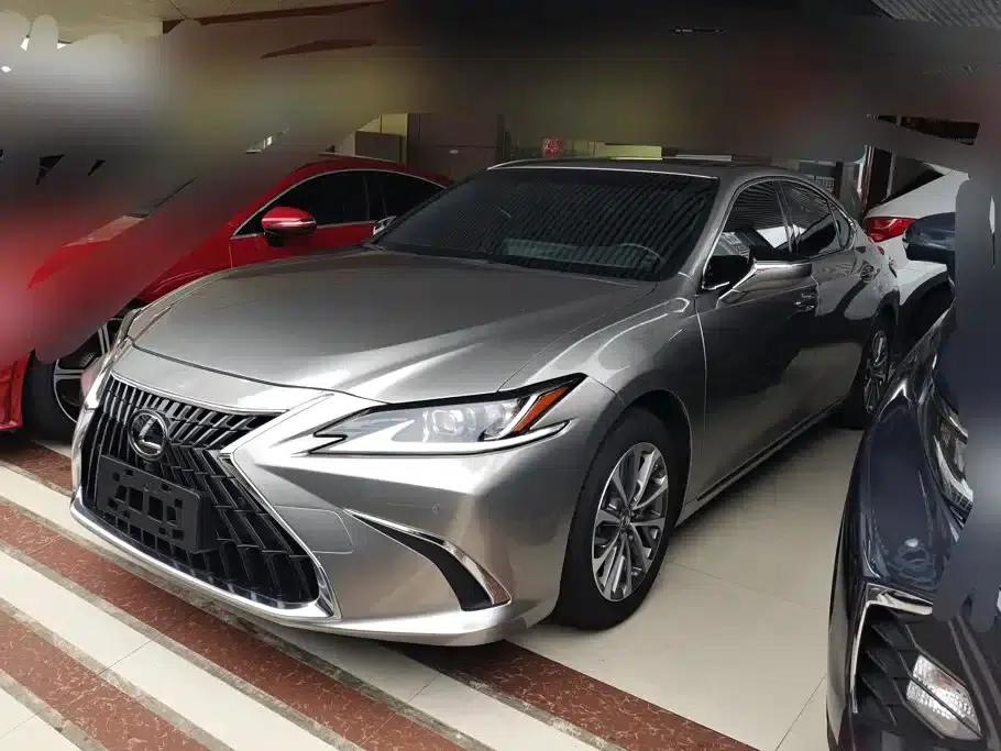 Lexus ES 2023 200 Premium Edition — миниатюра 1
