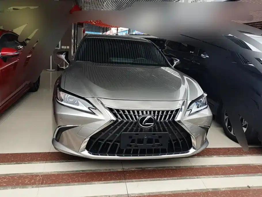 Lexus ES 2023 200 Premium Edition — миниатюра 2