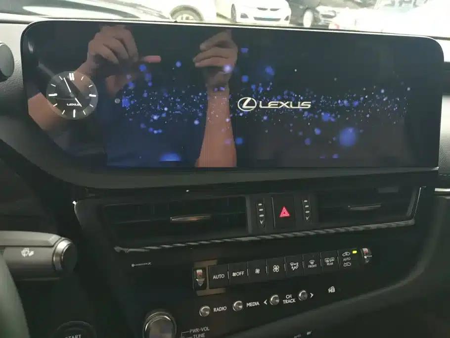 Lexus ES 2023 200 Premium Edition — миниатюра 13