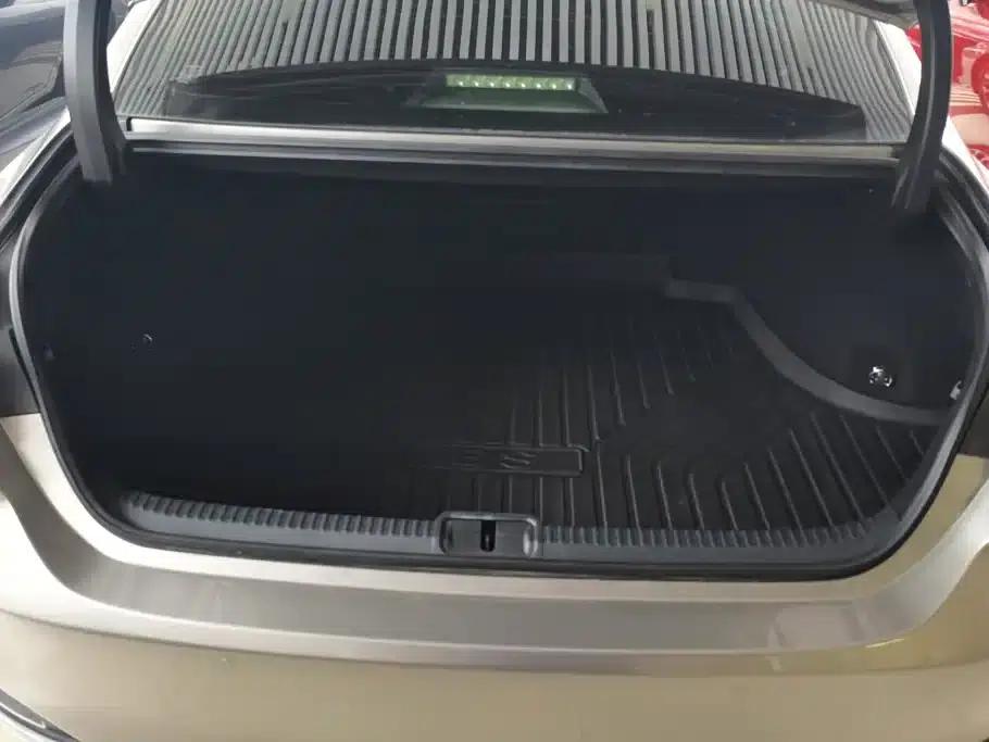 Lexus ES 2023 200 Premium Edition — миниатюра 4