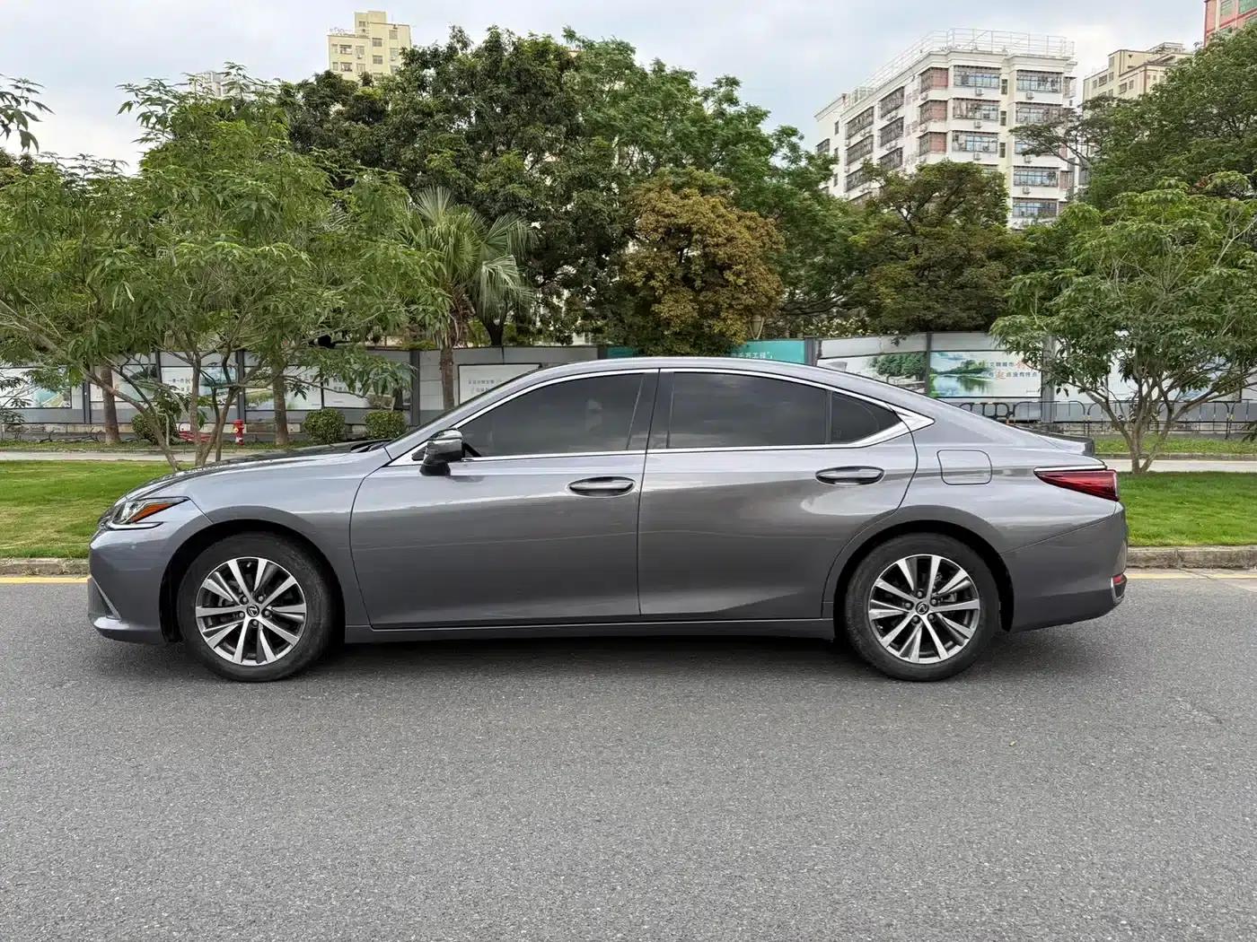 Lexus ES 2020 200 Excellence Edition — миниатюра 3