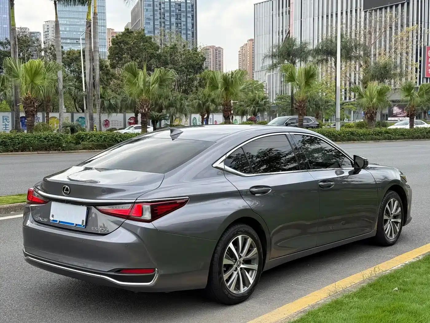 Lexus ES 2020 200 Excellence Edition — миниатюра 6