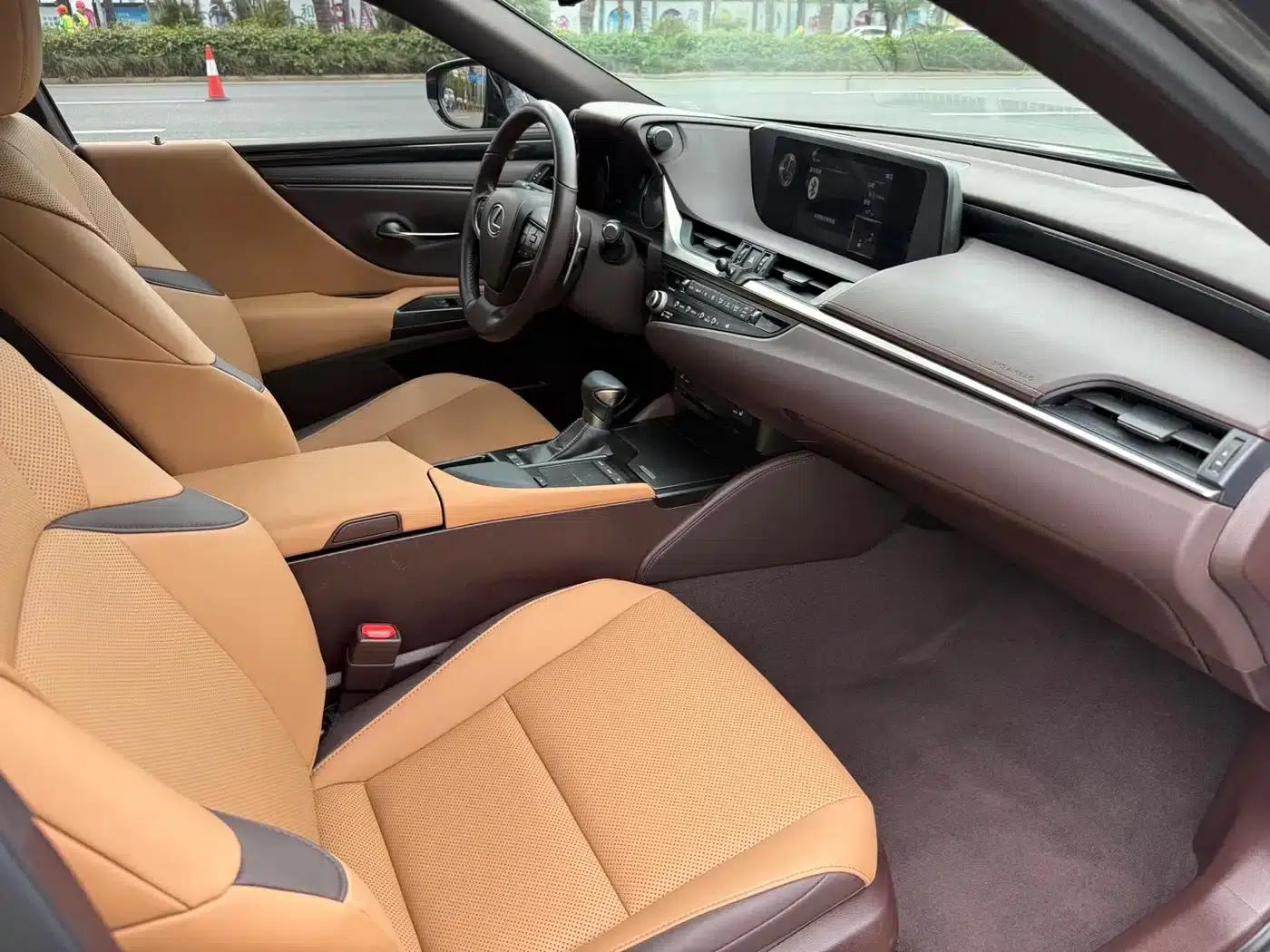 Lexus ES 2020 200 Excellence Edition — миниатюра 9