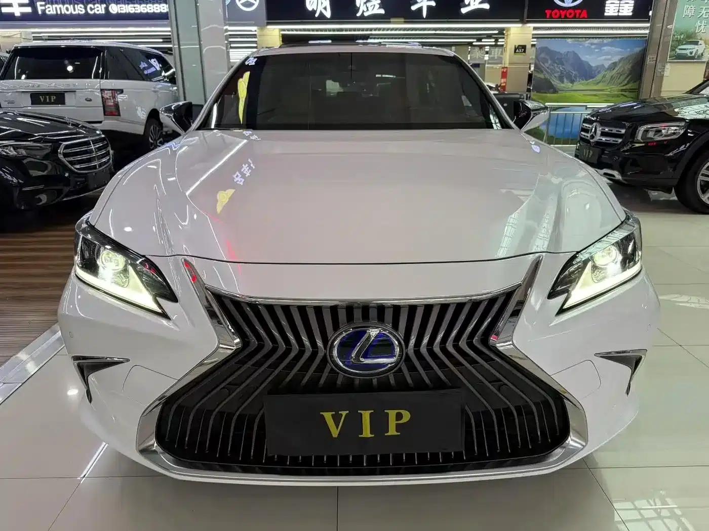 Lexus ES 2020 200 Excellence Edition — миниатюра 1