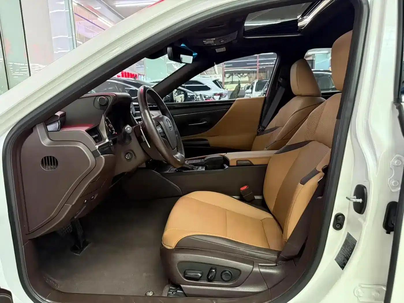 Lexus ES 2020 200 Excellence Edition — миниатюра 7