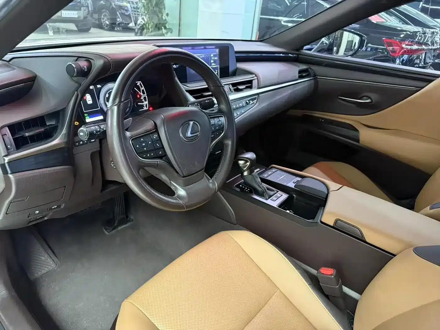 Lexus ES 2020 200 Excellence Edition — миниатюра 8