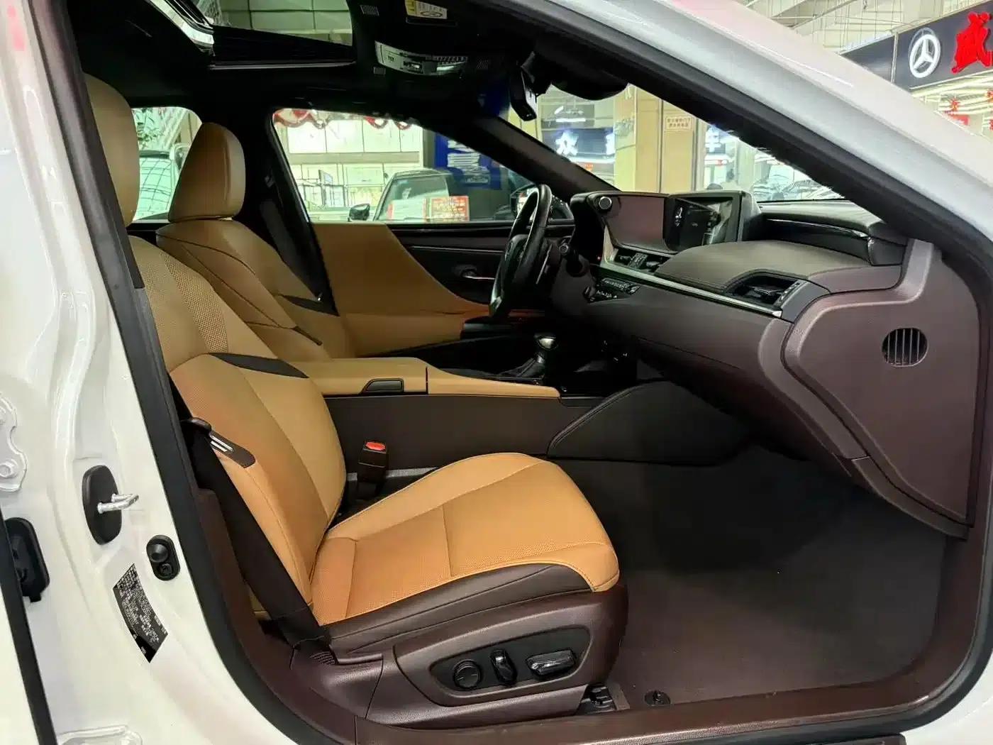 Lexus ES 2020 200 Excellence Edition — миниатюра 9