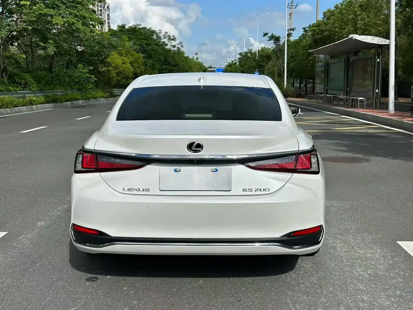 Lexus ES 2021 Model 200 Premium Edition — миниатюра 5
