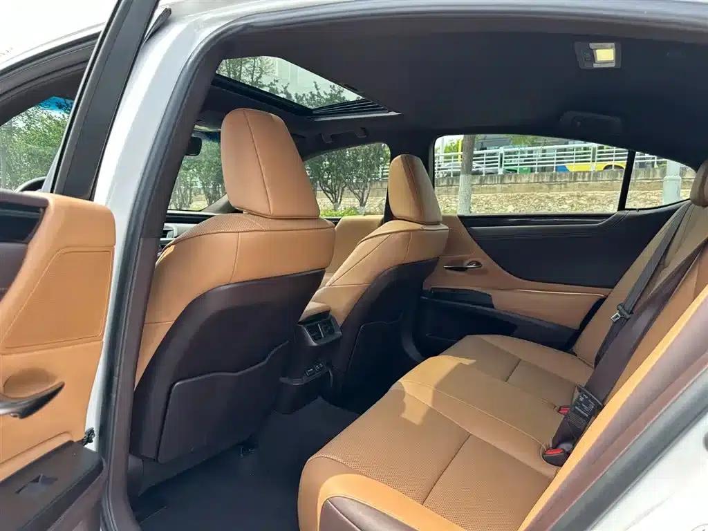 Lexus ES 2018 200 Premium Edition (China V emission standard) — миниатюра 6